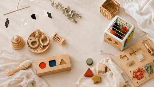 Sélection des 5 jouets Montessori indispensables pour enfants de 0 à 6 ans