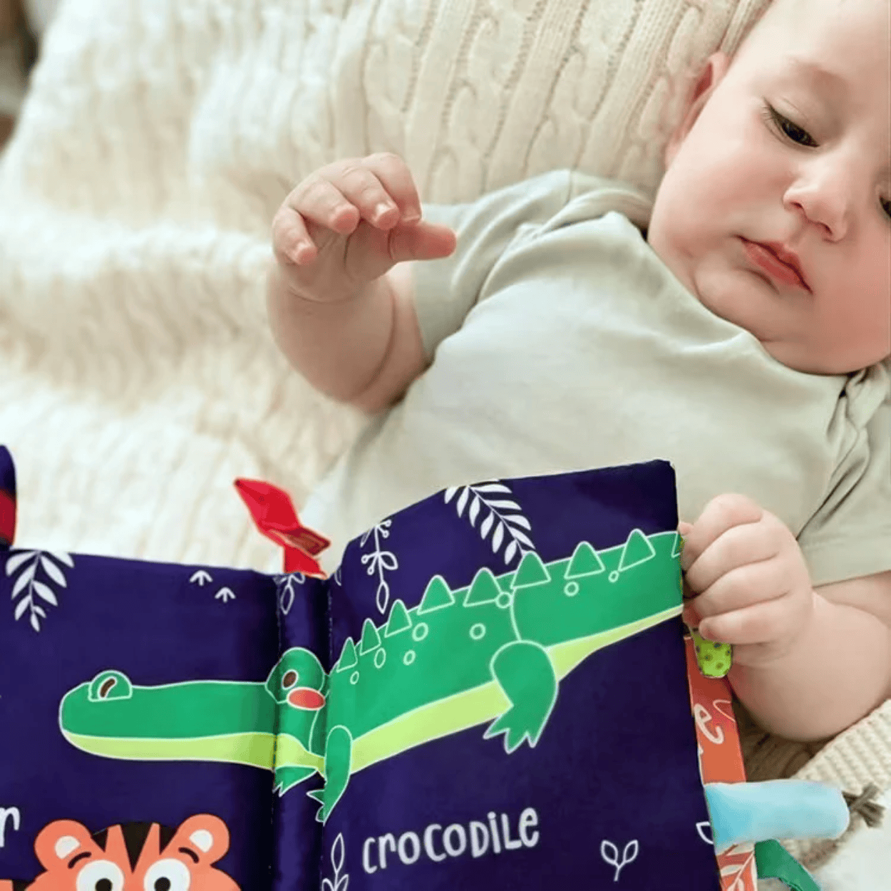 Livre souple Montessori pour bébés - Mon Cocon